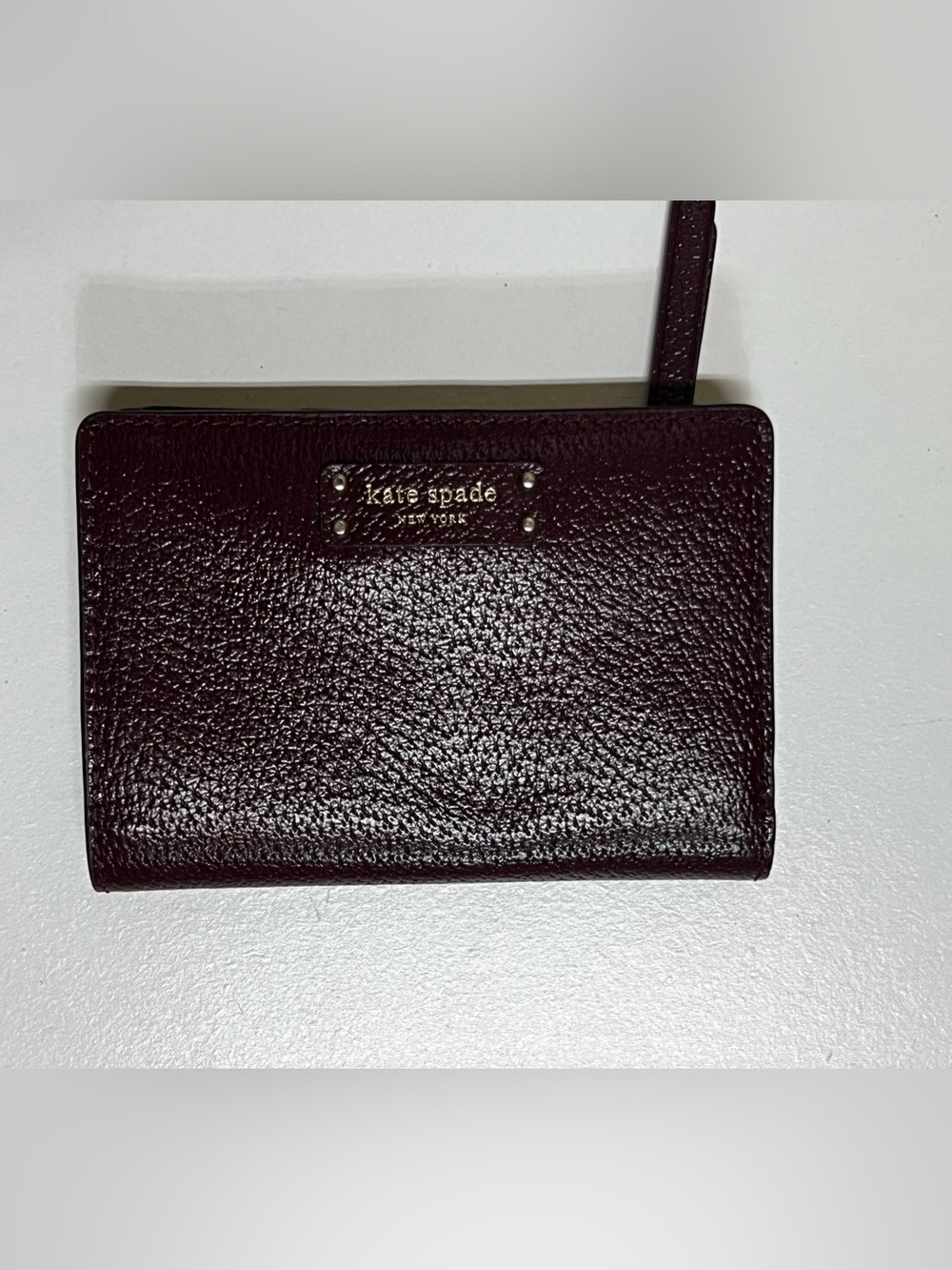 Kate Spade Jeanne Medium Slim Billfold Wallet in Cherrywood Pebbled leather. - Picture 2 of 12